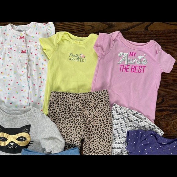 EUC! Lot of 11 Pieces of Baby Clothes! 3 Months! - Picture 2 of 6